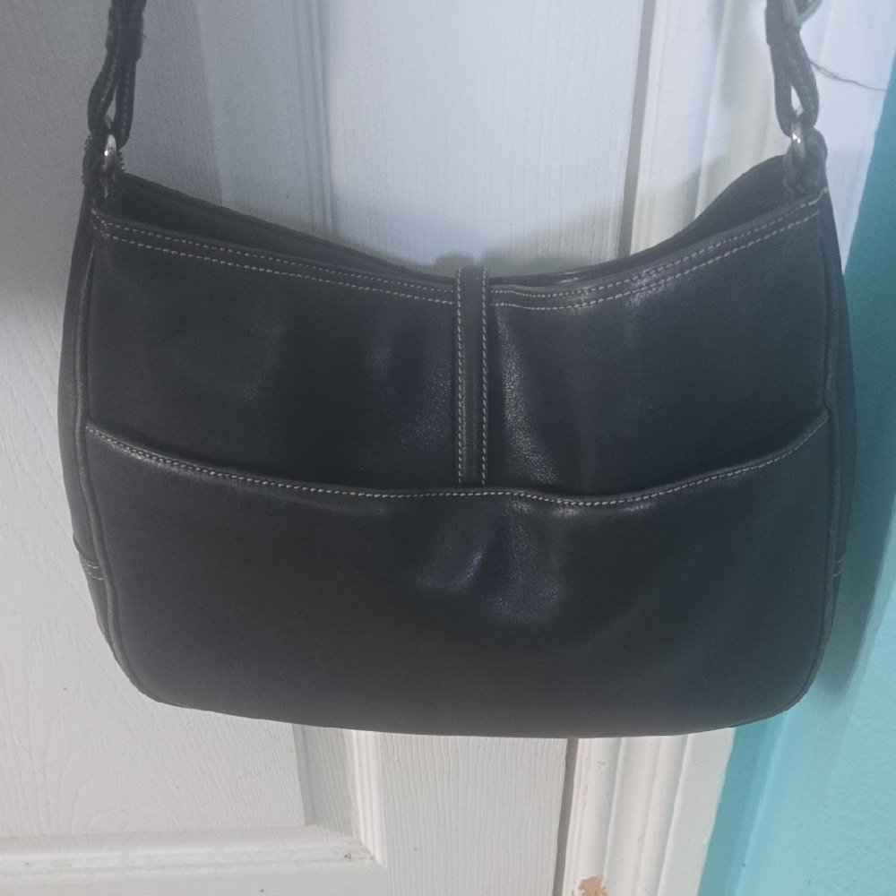 Classic Black Leather Shoulder Bag